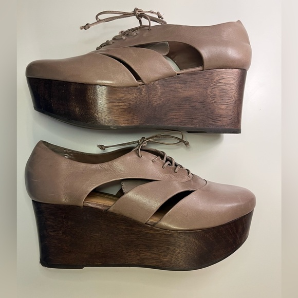 Schultz Taupe Cut Out Wooden Wedge Platform Lace Up Shoes Size 8.5B Boho Mod - Picture 10 of 16